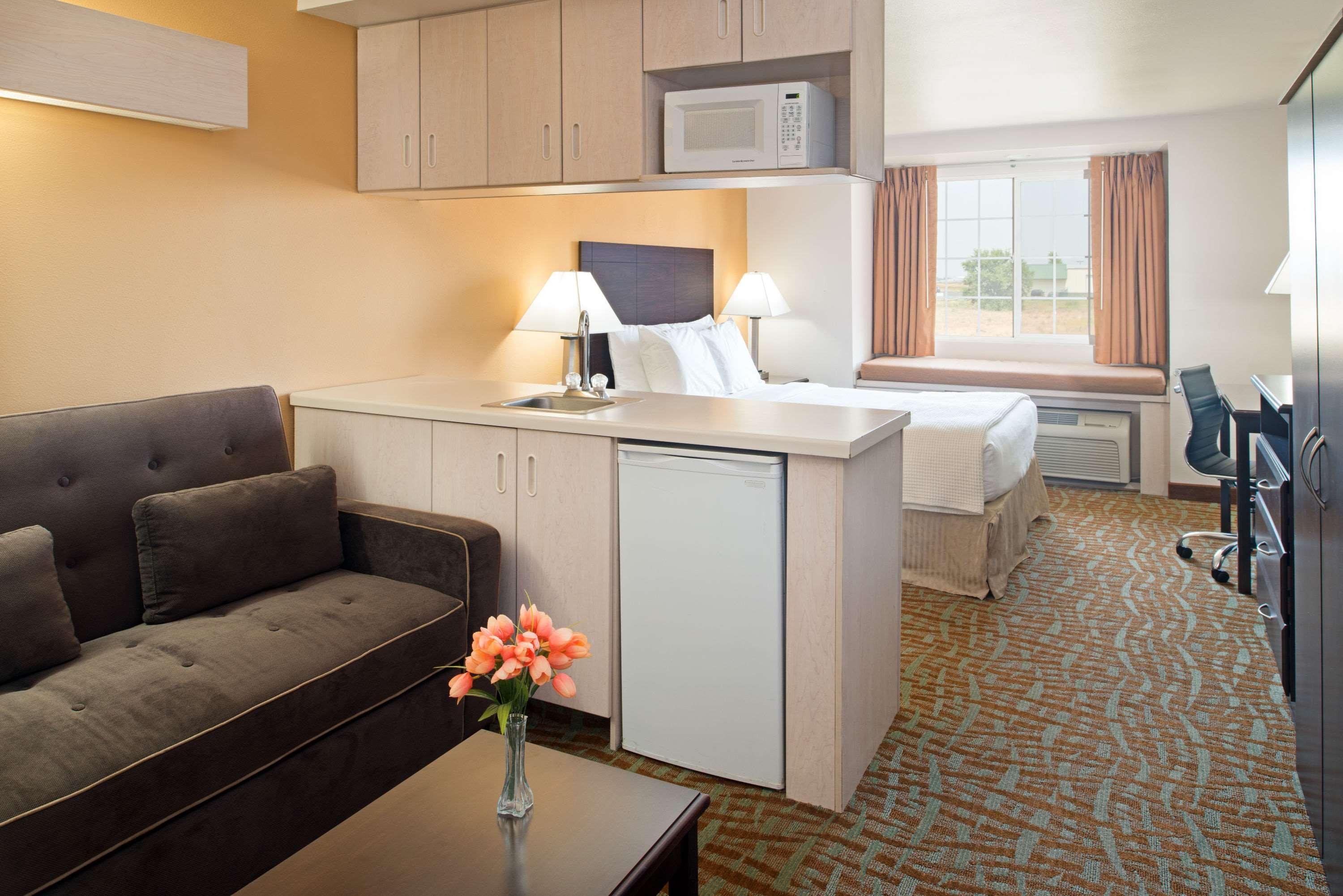 Days Inn & Suites By Wyndham Spokane Airport Airway Heights Esterno foto