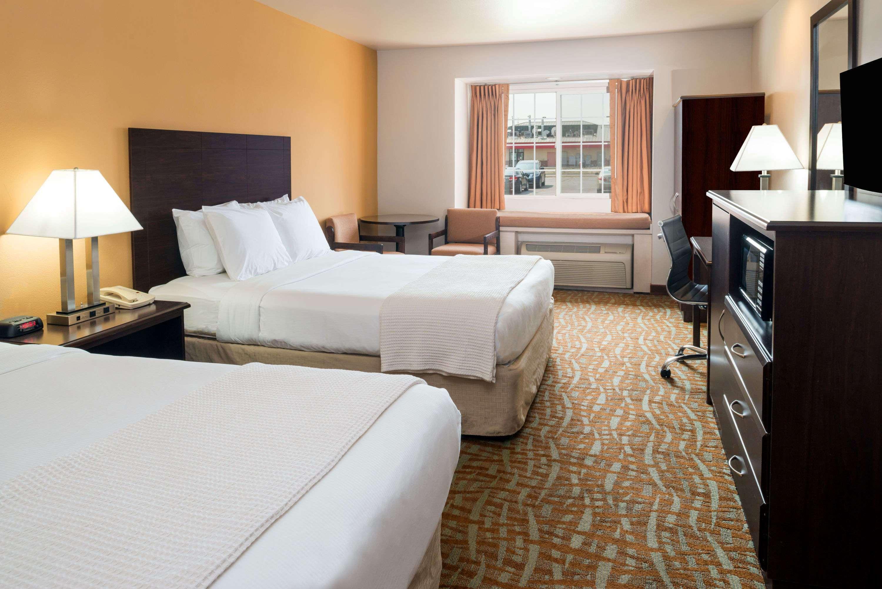 Days Inn & Suites By Wyndham Spokane Airport Airway Heights Esterno foto