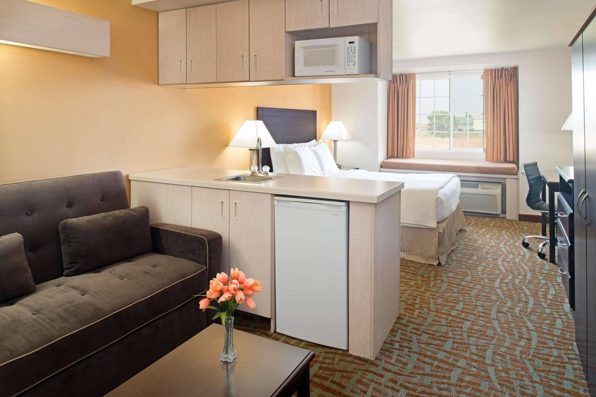 Days Inn & Suites By Wyndham Spokane Airport Airway Heights Esterno foto